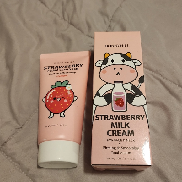 Bonyhill Strawberry Foam Cleanser and Milk Cream Set - Picture 1 of 5